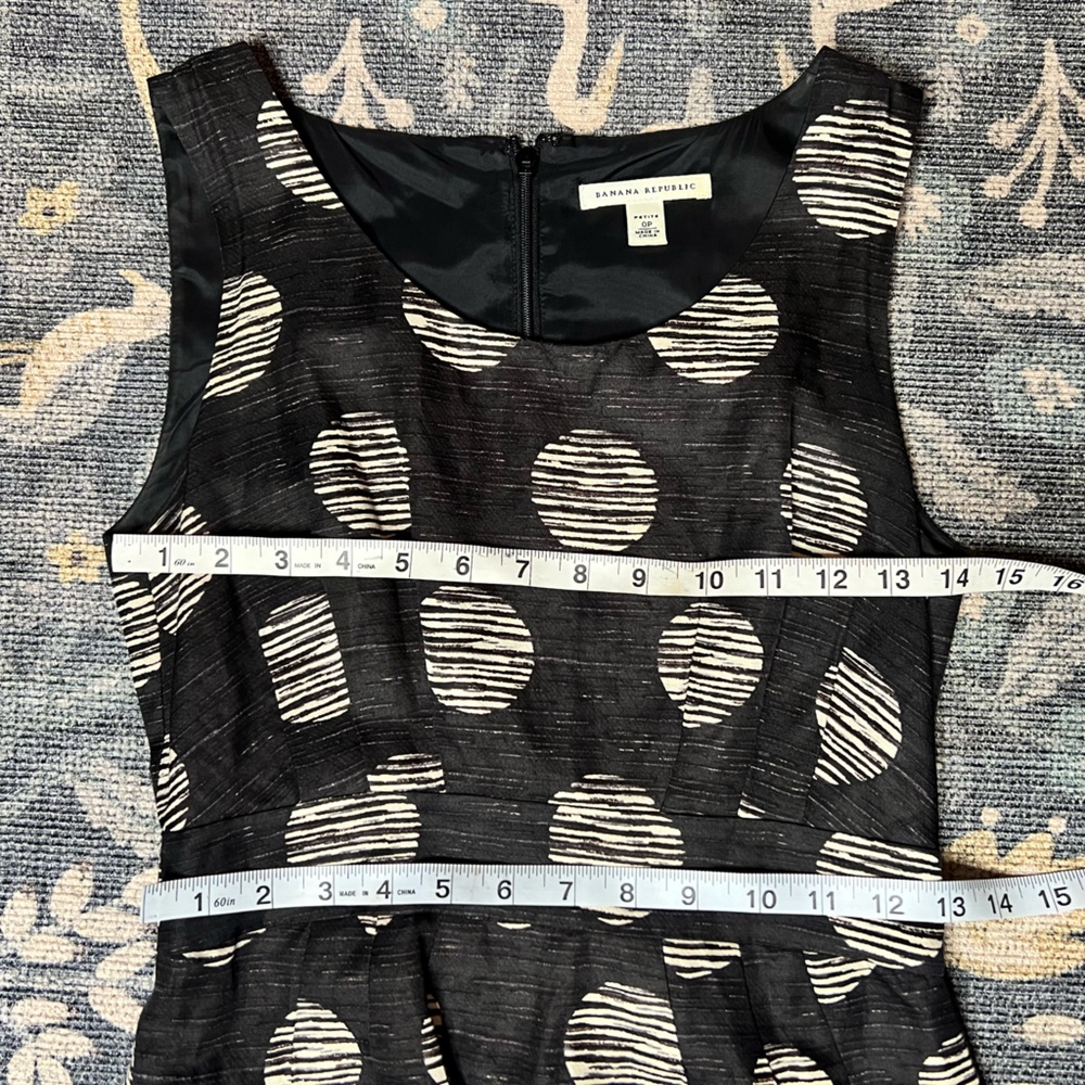 Banana Republic Black and Gray Midi Dress - Picture 4 of 6